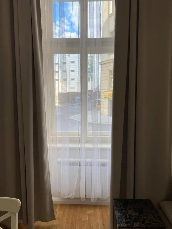 프라하 Angelo Roma 아파트